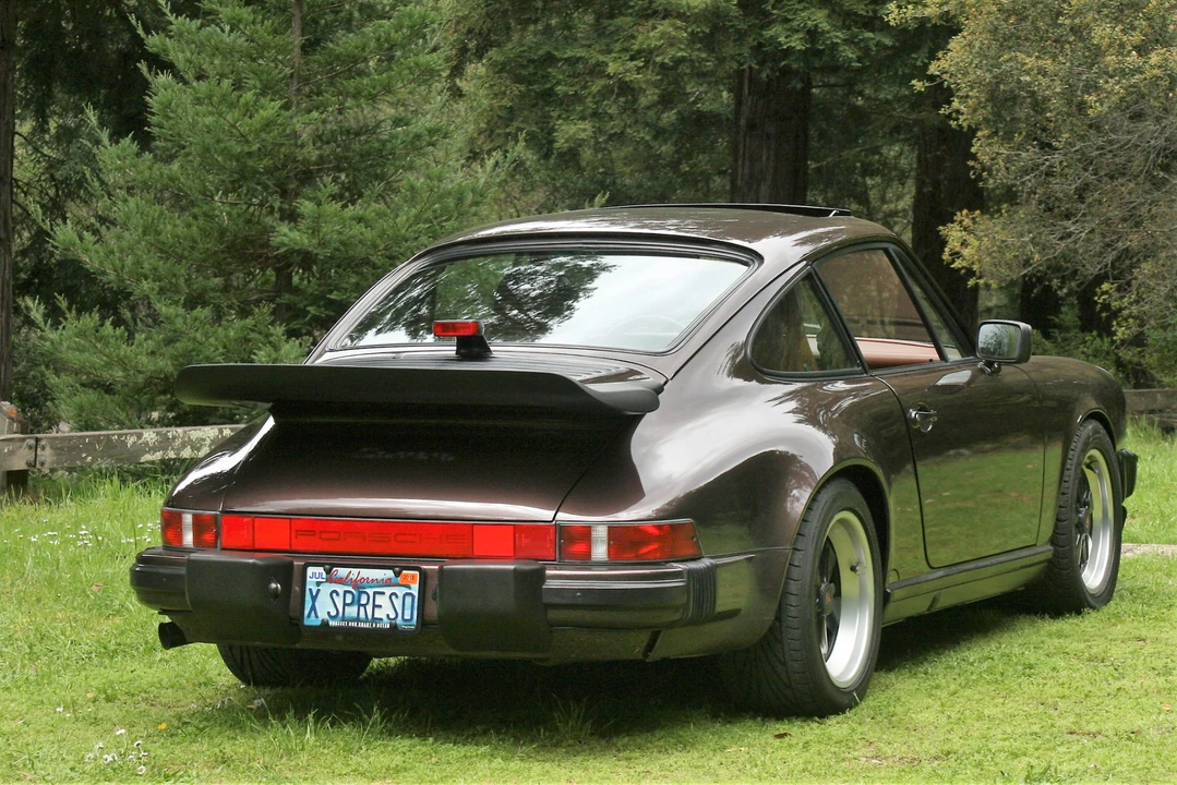 1987 Porsche 911 Carrera 3.2 - Image 13 of 31