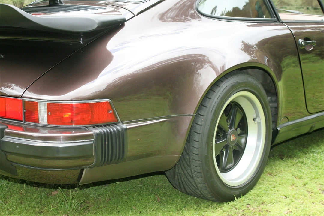 1987 Porsche 911 Carrera 3.2 - Image 30 of 31