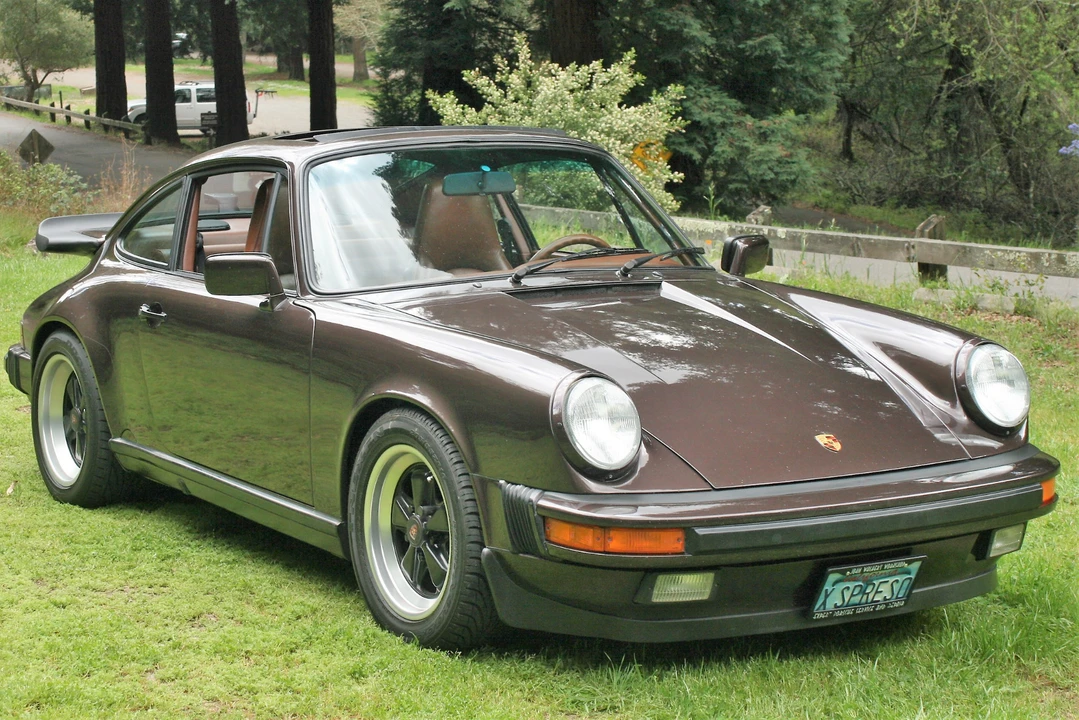 1987 Porsche 911 Carrera 3.2 - Image 2 of 31