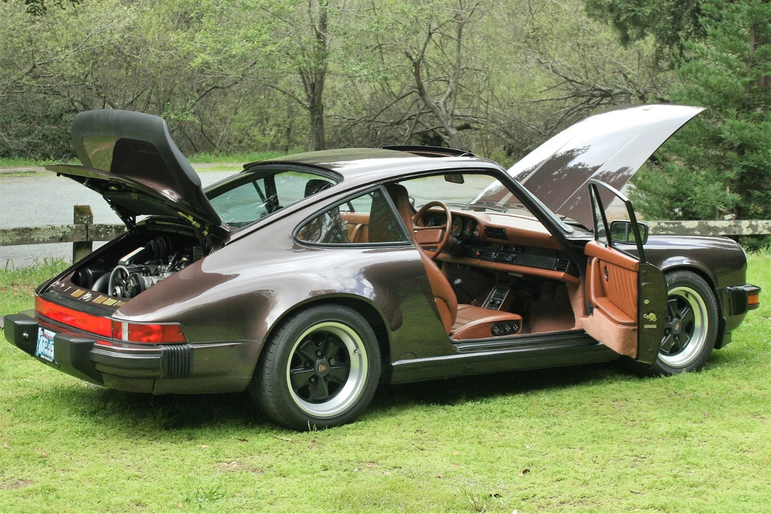 1987 Porsche 911 Carrera 3.2 - Image 17 of 31