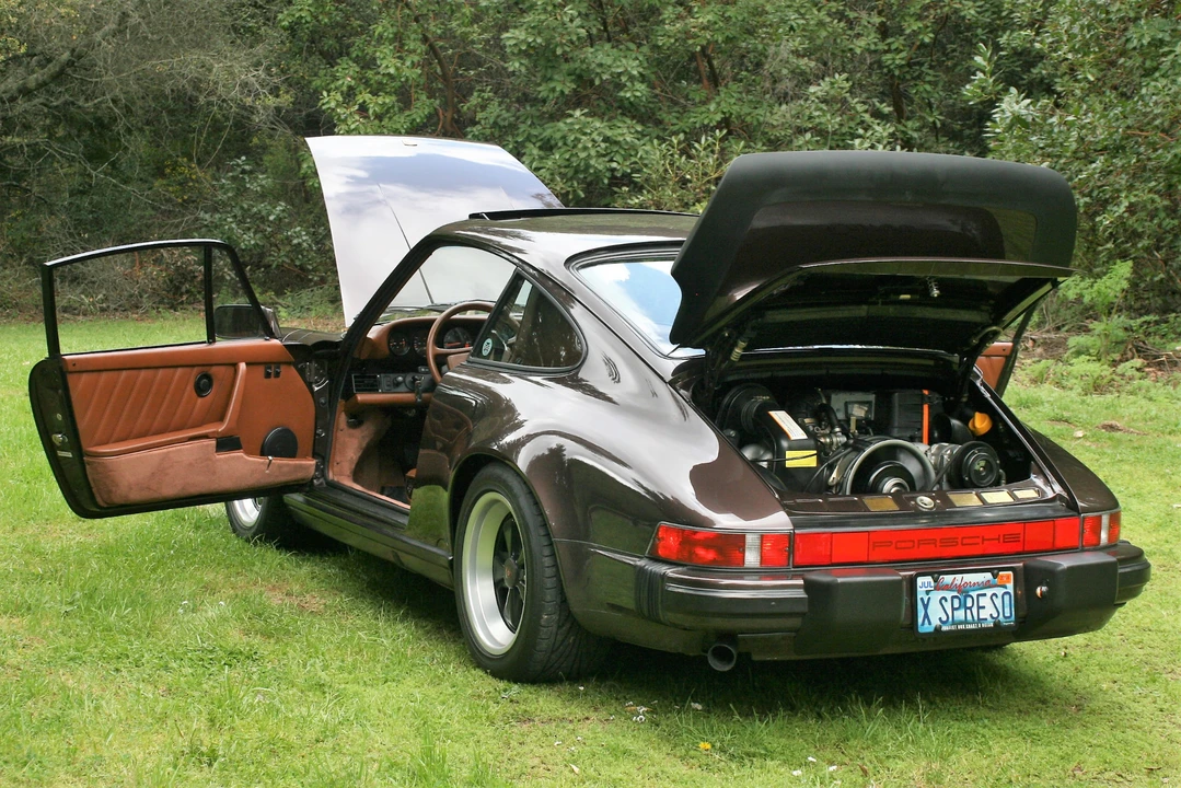 1987 Porsche 911 Carrera 3.2 - Image 21 of 31