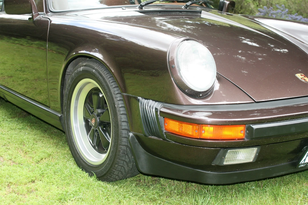 1987 Porsche 911 Carrera 3.2 - Image 24 of 31