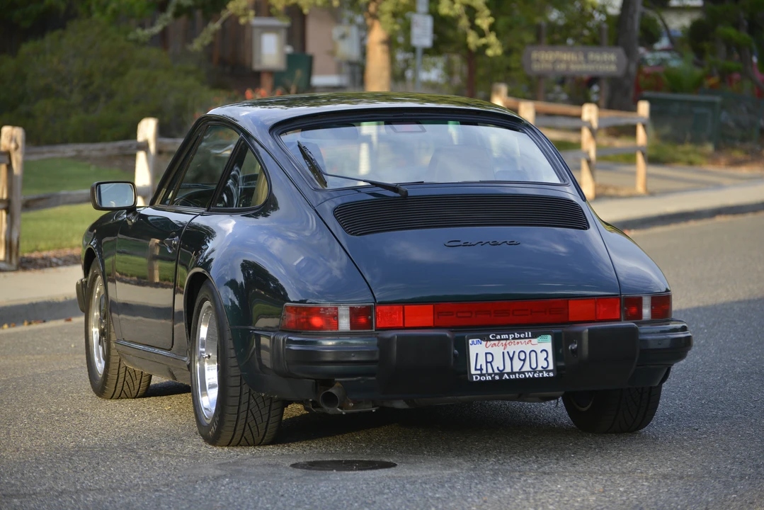 1989 Porsche 911 Carrera 3.2 - Image 16 of 31