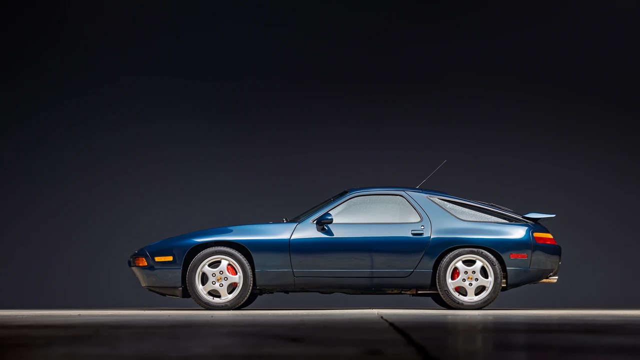 1993 Porsche 928 GTS - Image 12 of 31