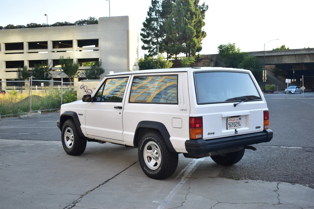 1995 Jeep XJ Cherokee - Image 19 of 31