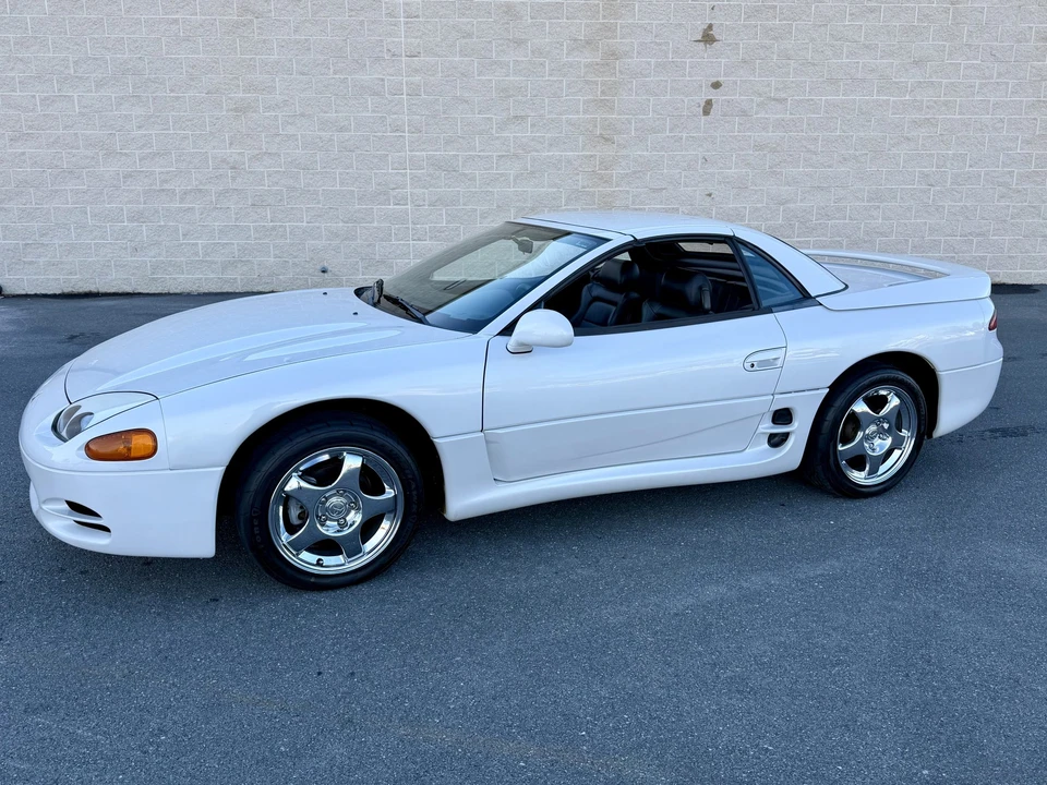 1995 Mitsubishi 3000GT Series 2 - Image 2 of 31