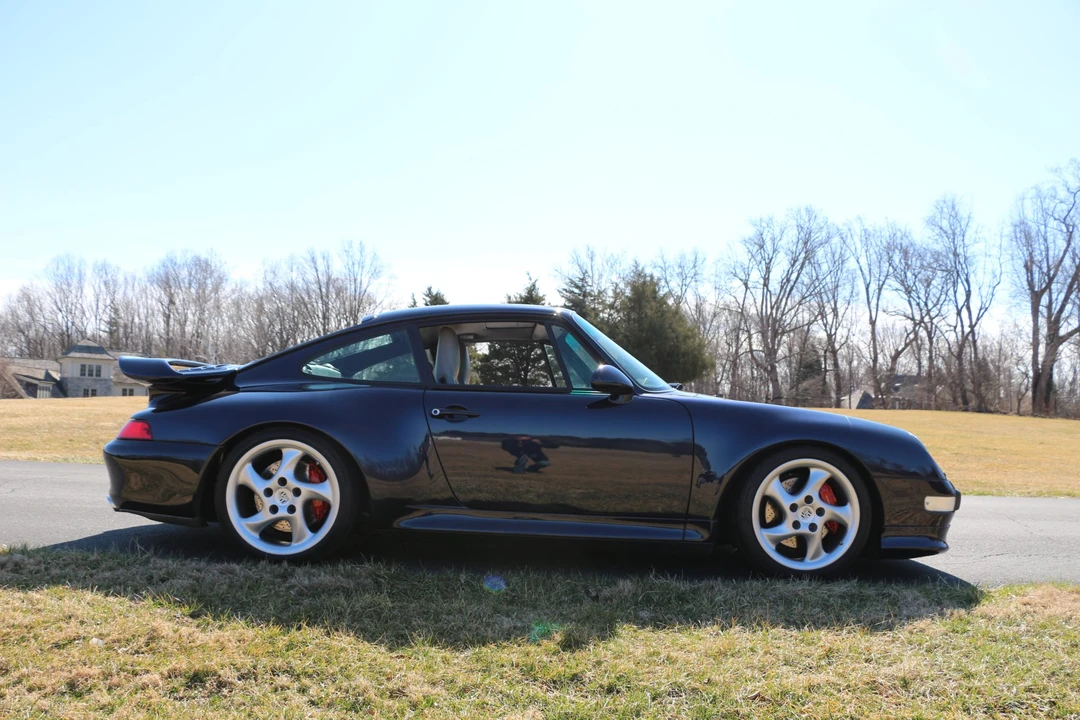 1996 Porsche 993 Carrera 4S - Image 9 of 31