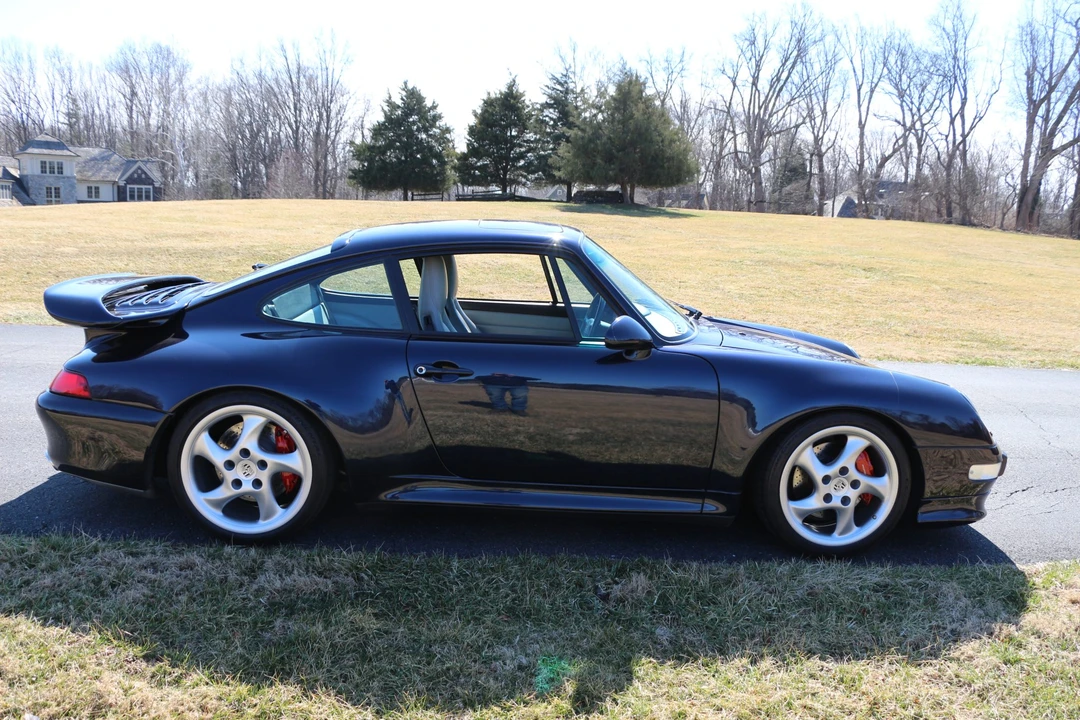 1996 Porsche 993 Carrera 4S - Image 10 of 31