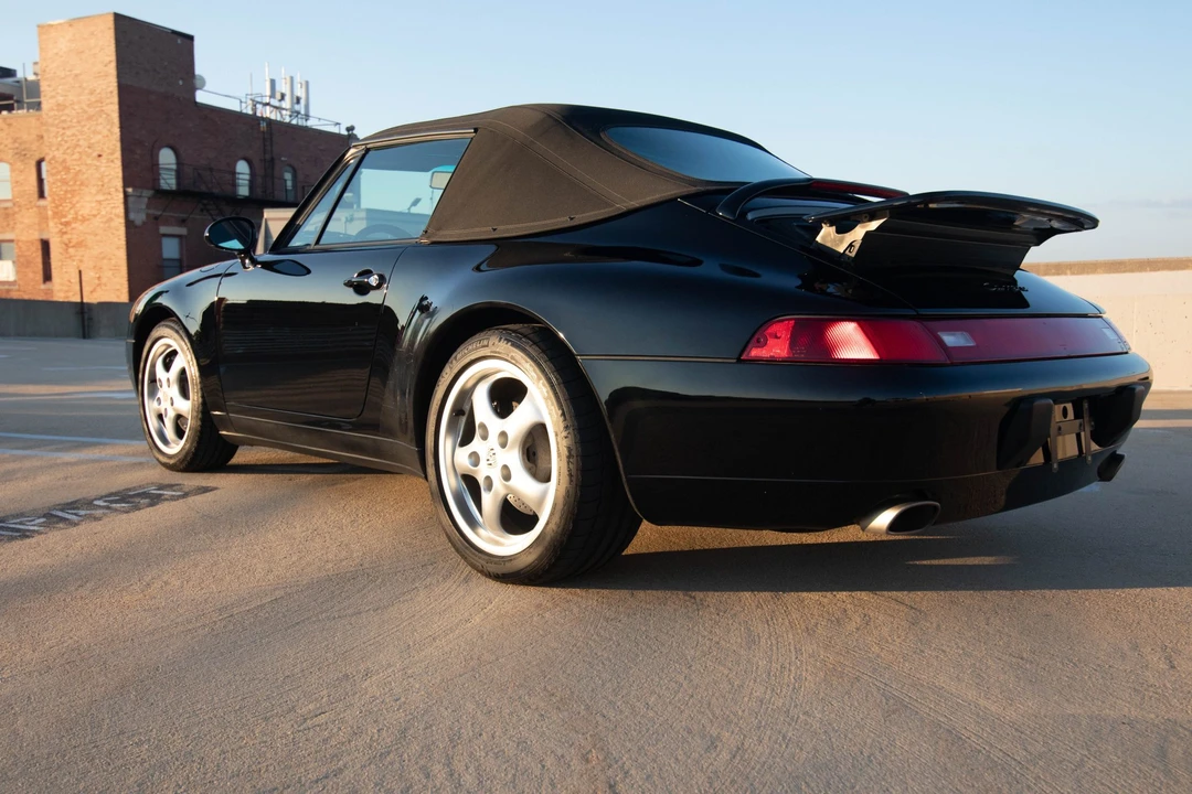 1996 Porsche 993 Carrera - Image 10 of 31