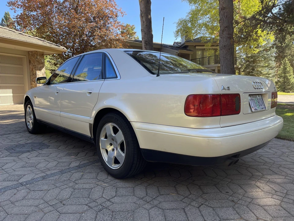 1998 Audi D2 A8 - Image 4 of 31