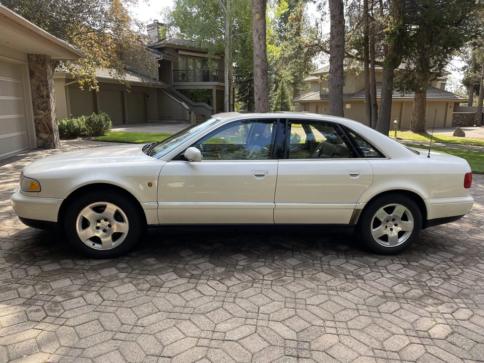 1998 Audi D2 A8 - Image 3 of 31
