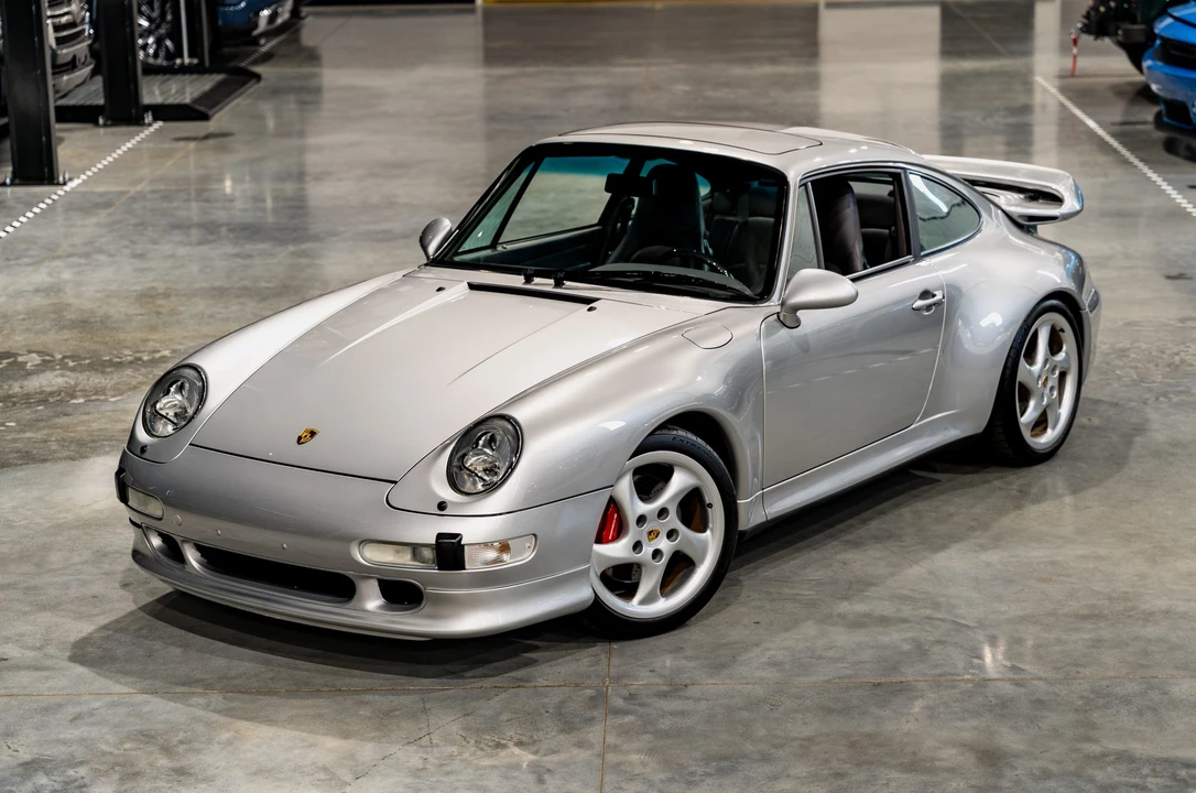 1998 Porsche 993 Carrera 4S - Image 18 of 31