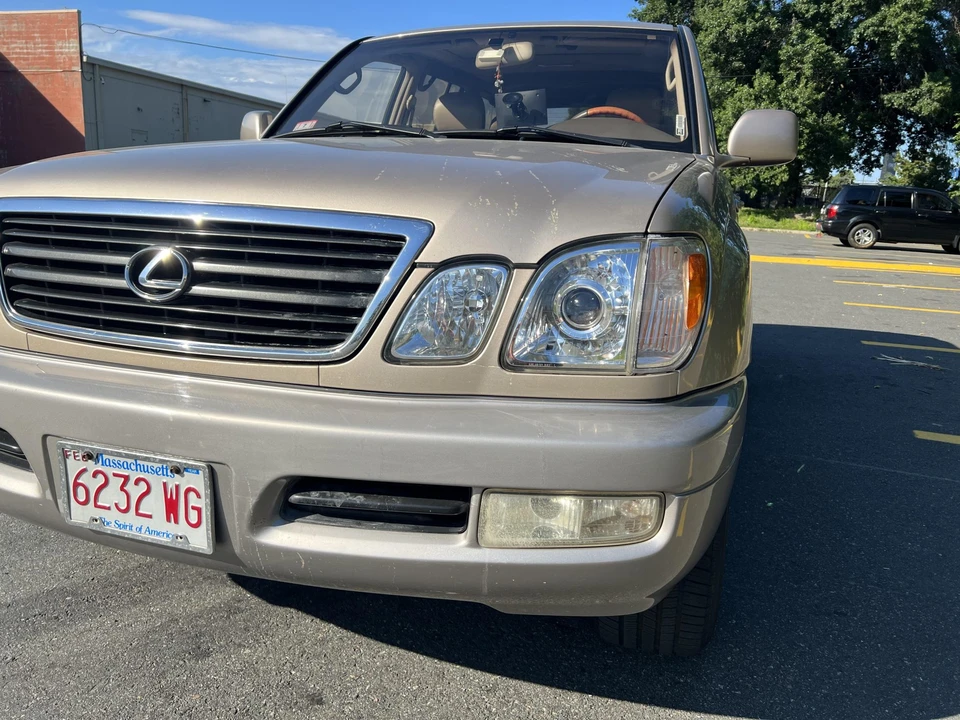 2000 Lexus LX 2nd Gen - Image 20 of 31