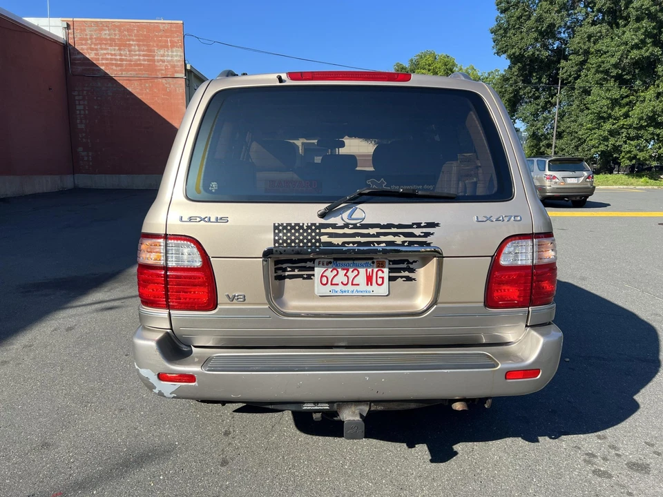 2000 Lexus LX 2nd Gen - Image 29 of 31