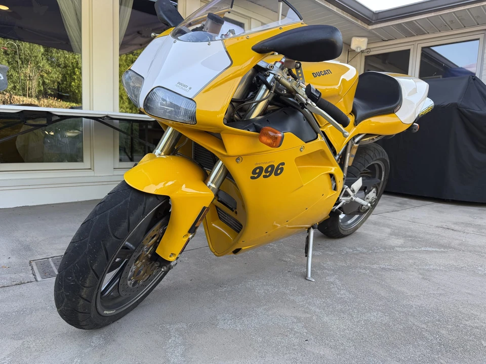 2001 Ducati 996 - Image 2 of 31