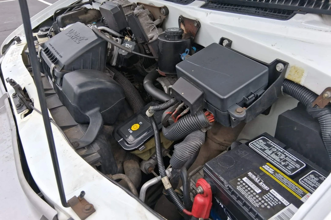 2004 Chevrolet Astro - Image 6 of 7