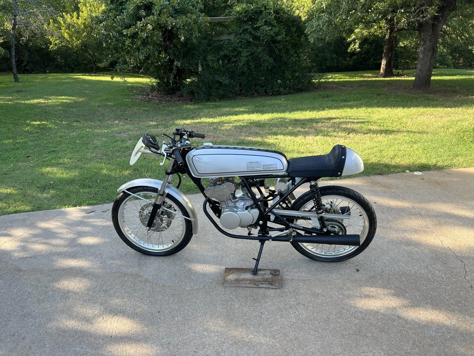 2004 Honda CB50R - Image 4 of 26