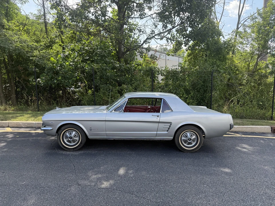 1966 Ford Mustang 1st Gen (1964.5-1966) - Image 4 of 31