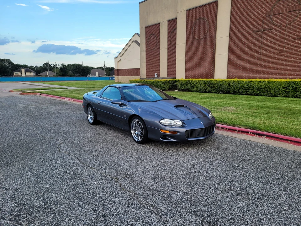 2000 Chevrolet Camaro SS 4th Gen - Image 10 of 31