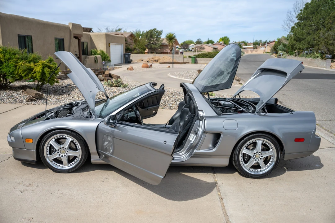 2001 Acura NA2 NSX - Image 15 of 31