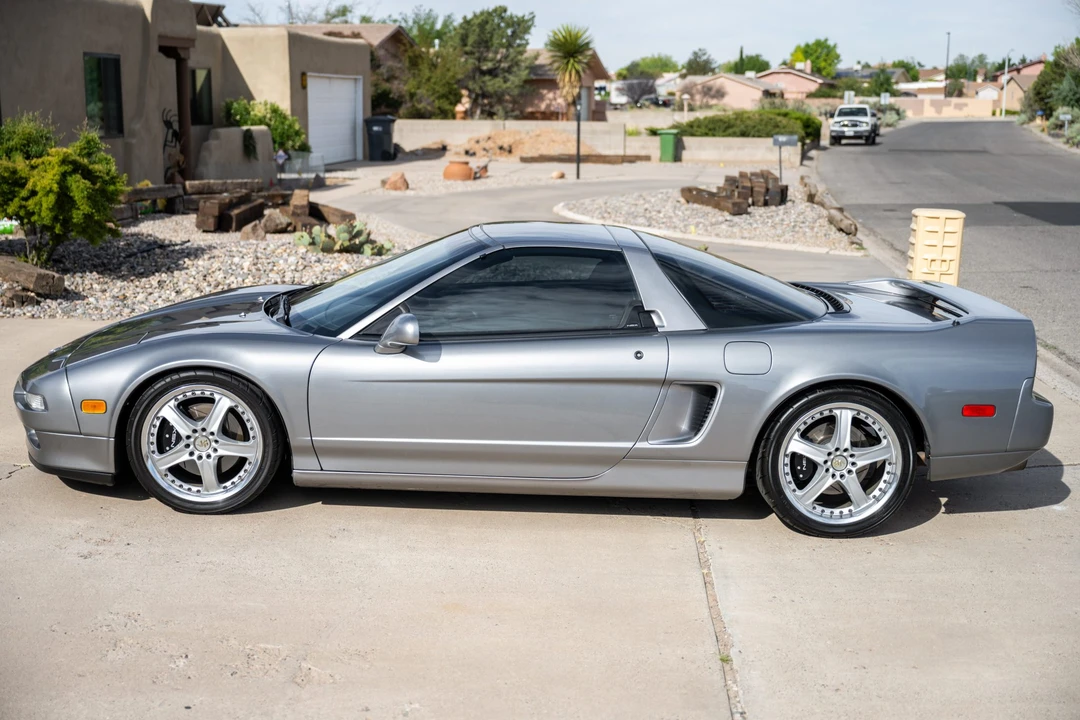 2001 Acura NA2 NSX - Image 9 of 31