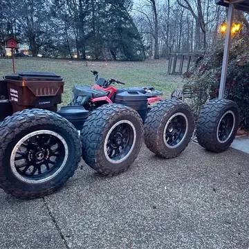 Shelby F150 Wheels on 35 Inch Radars