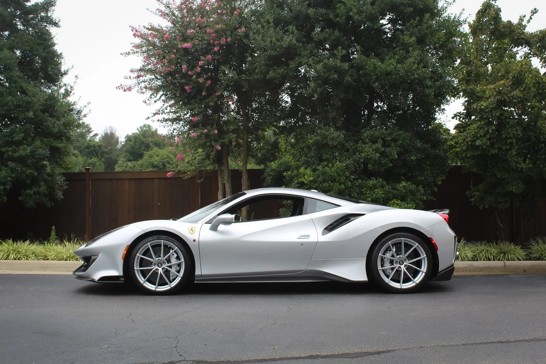 2020 Ferrari 488 Pista - Image 9 of 31
