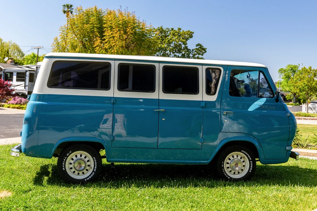 1964 Ford Econoline Van - Image 5 of 31
