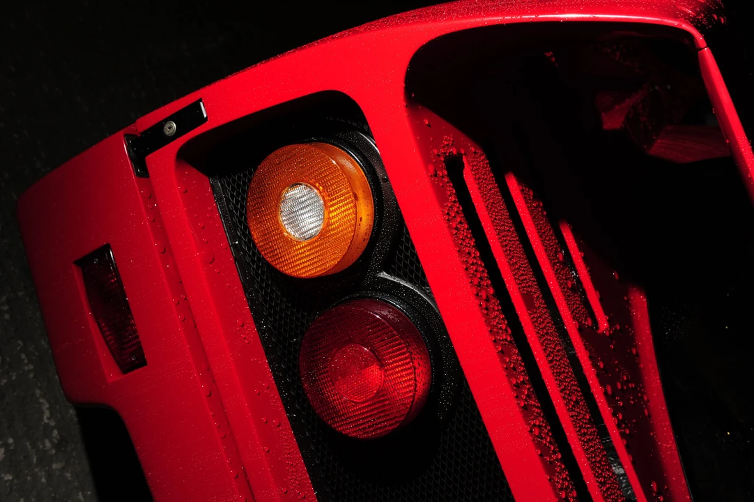 1990 Ferrari F40 - Image 4 of 9