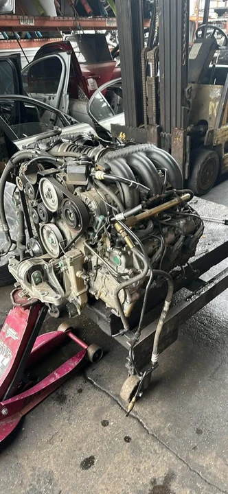 2000 Parts & Memorabilia Engines - Image 2 of 5