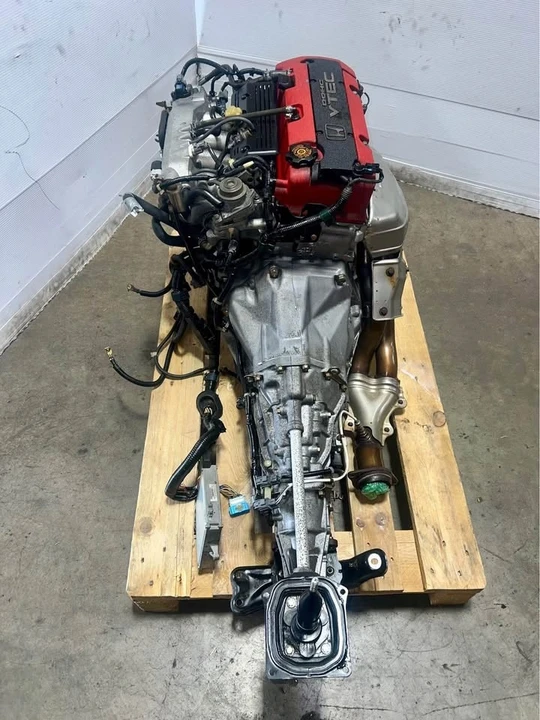 2000 Parts & Memorabilia Engines - Image 6 of 6
