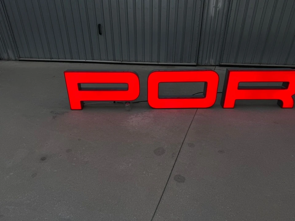 2000 Porsche - Image 8 of 20