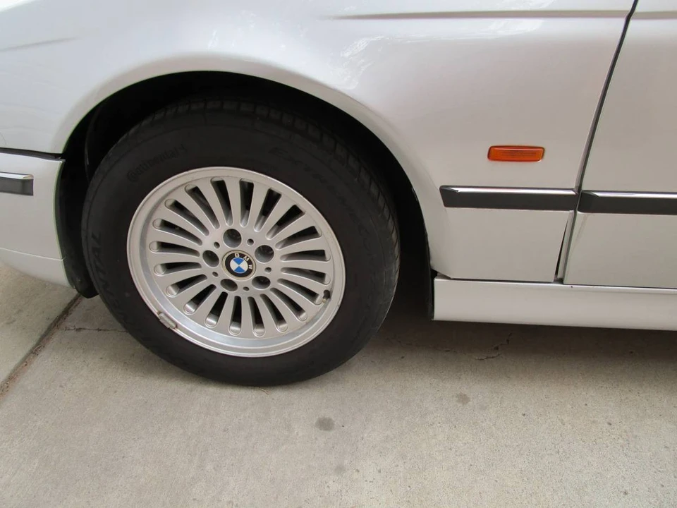 2000 BMW E39 540i - Image 18 of 22