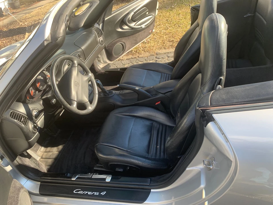 2000 Porsche 996 Carrera 4 - Image 6 of 18