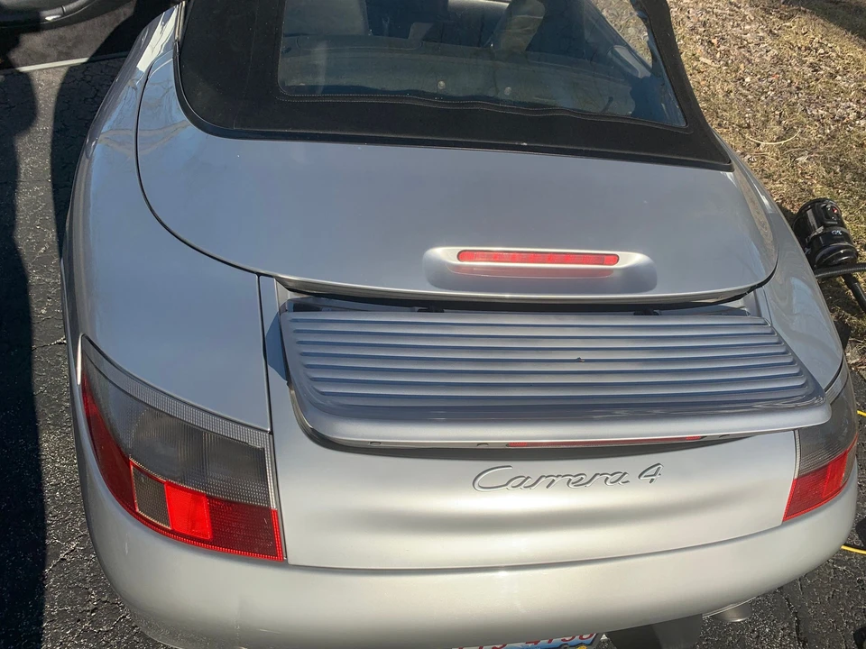 2000 Porsche 996 Carrera 4 - Image 13 of 18