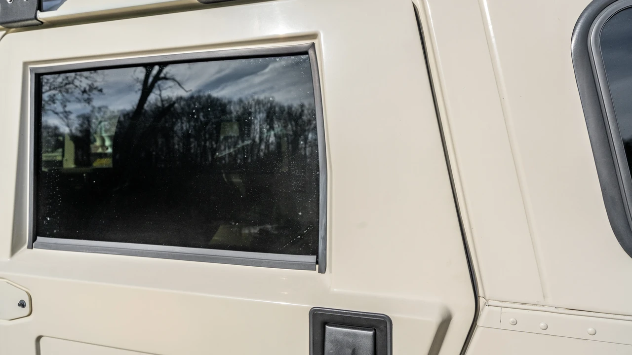2000 AM General Hummer - Image 29 of 31
