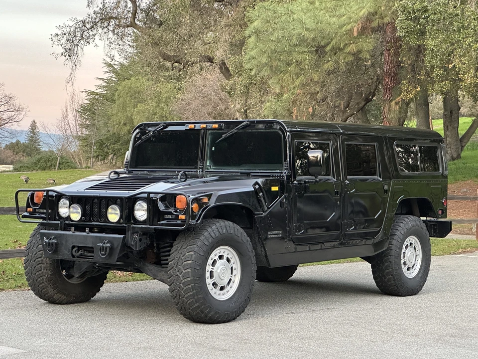 2000 Hummer Hummer H1 - Image 2 of 31