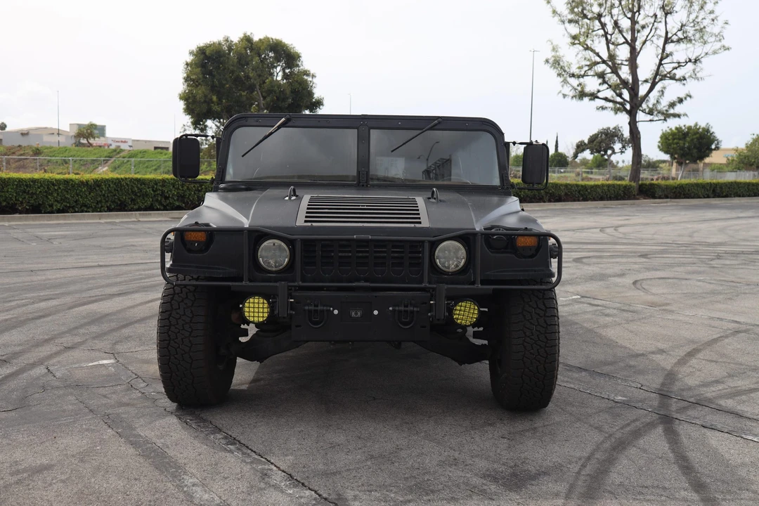 2000 Hummer HMMWV - Image 3 of 31