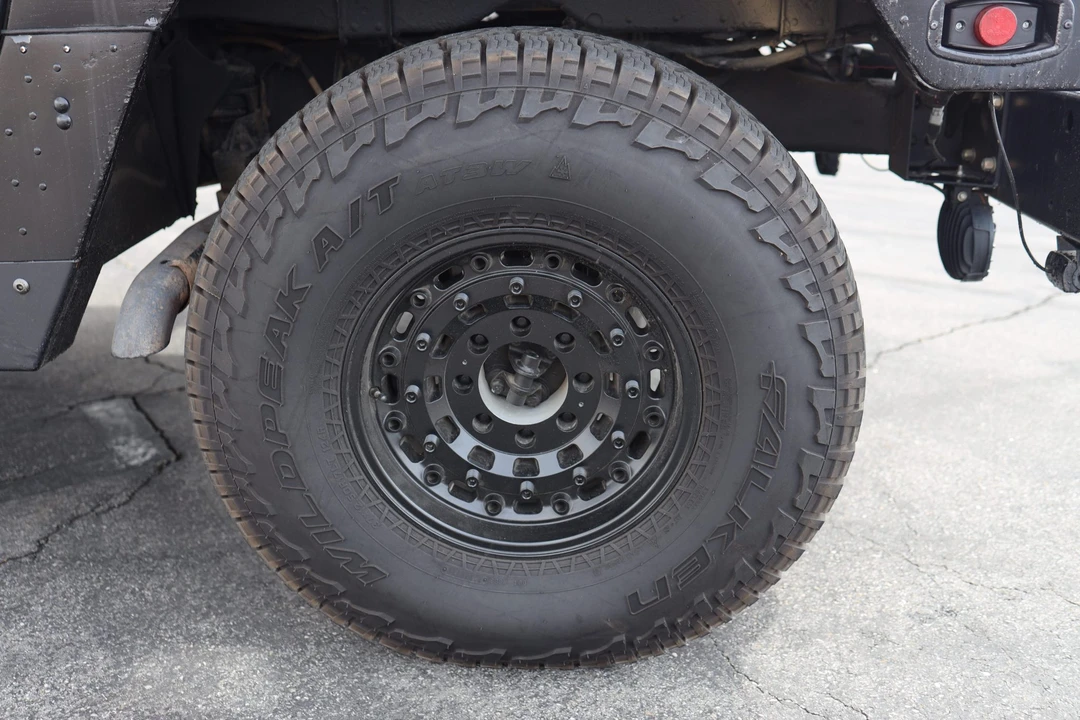 2000 Hummer HMMWV - Image 14 of 31