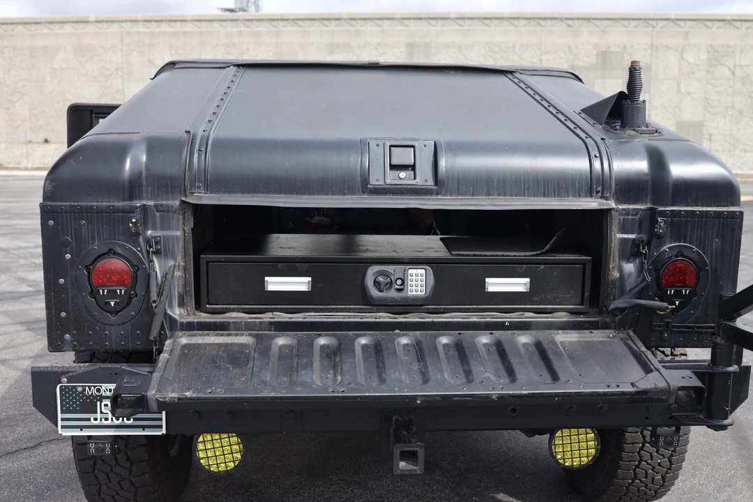 2000 Hummer HMMWV - Image 10 of 31