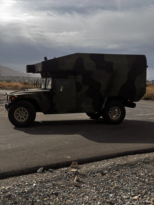 2000 Hummer HMMWV - Image 2 of 31