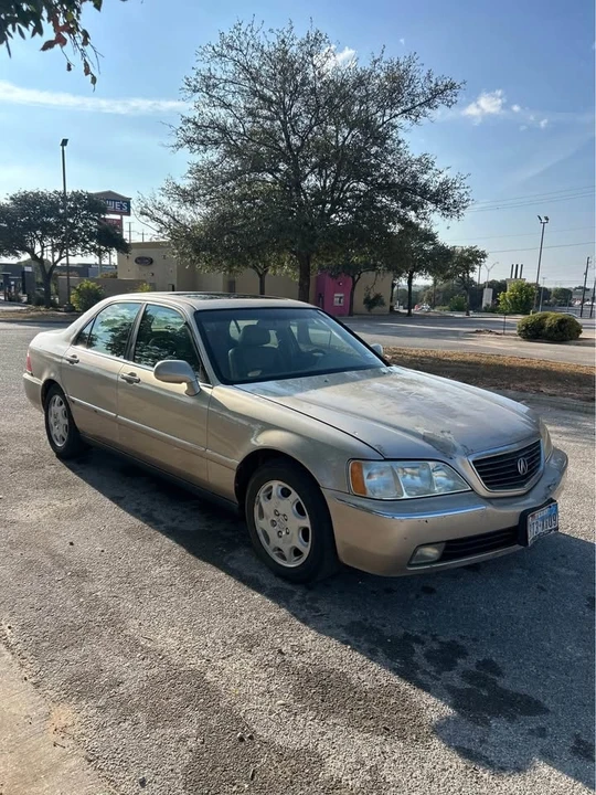 2000 Acura RL 1st Gen - Image 2 of 11