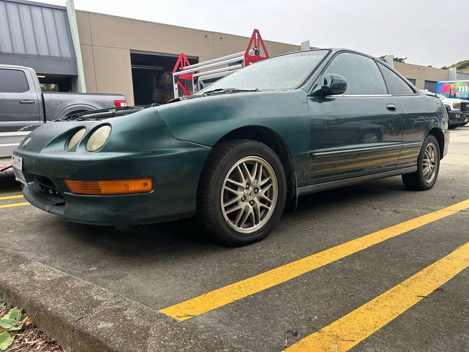 2000 Acura Integra 3rd Gen - Image 2 of 15