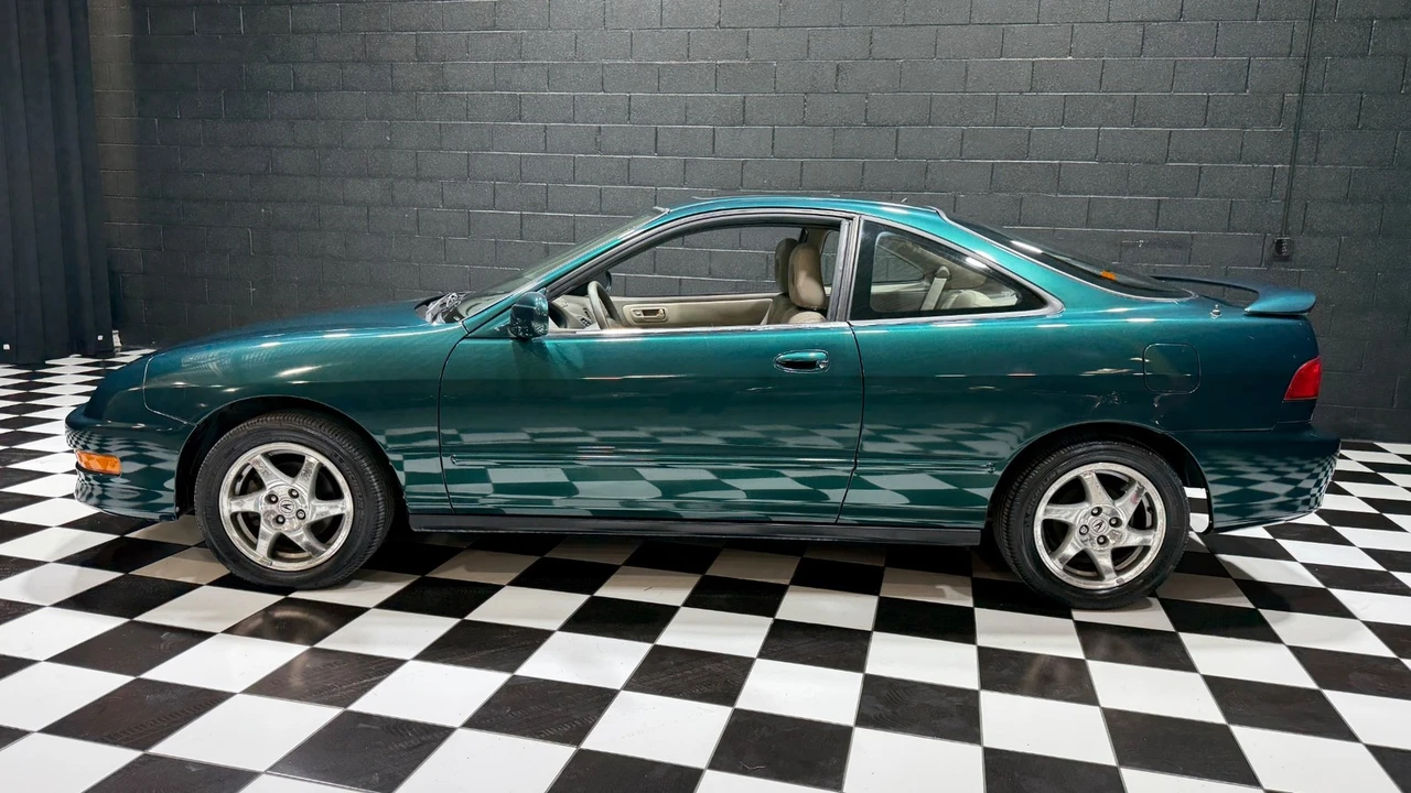 2000 Acura Integra 3rd Gen - Image 4 of 31