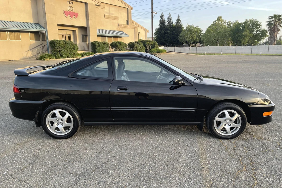 2000 Acura Integra 3rd Gen - Image 3 of 31