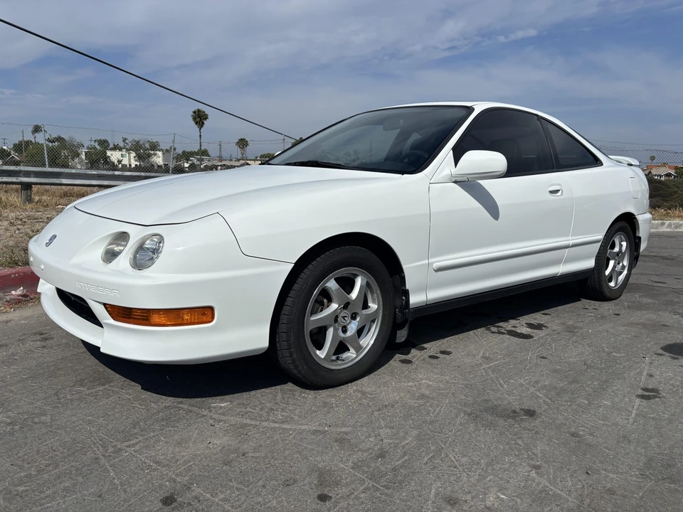 2000 Acura Integra 3rd Gen - Image 2 of 31