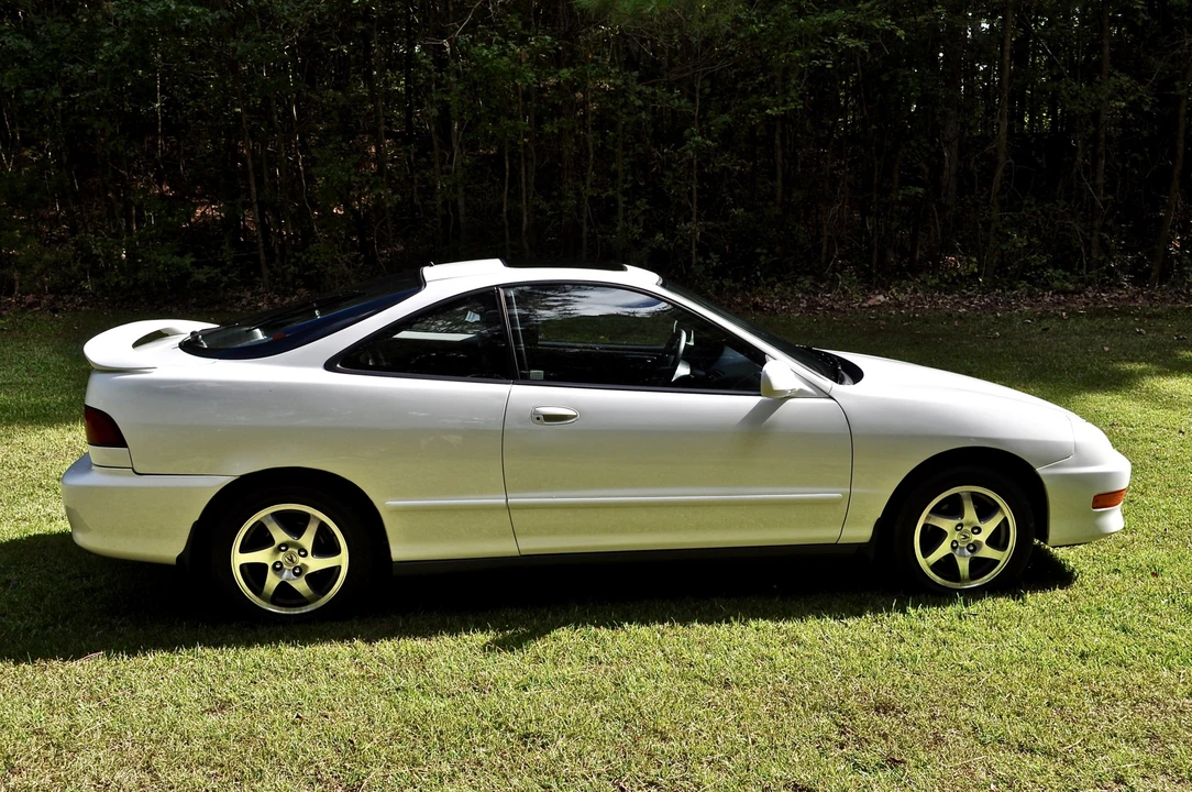 2000 Acura Integra 3rd Gen - Image 2 of 31