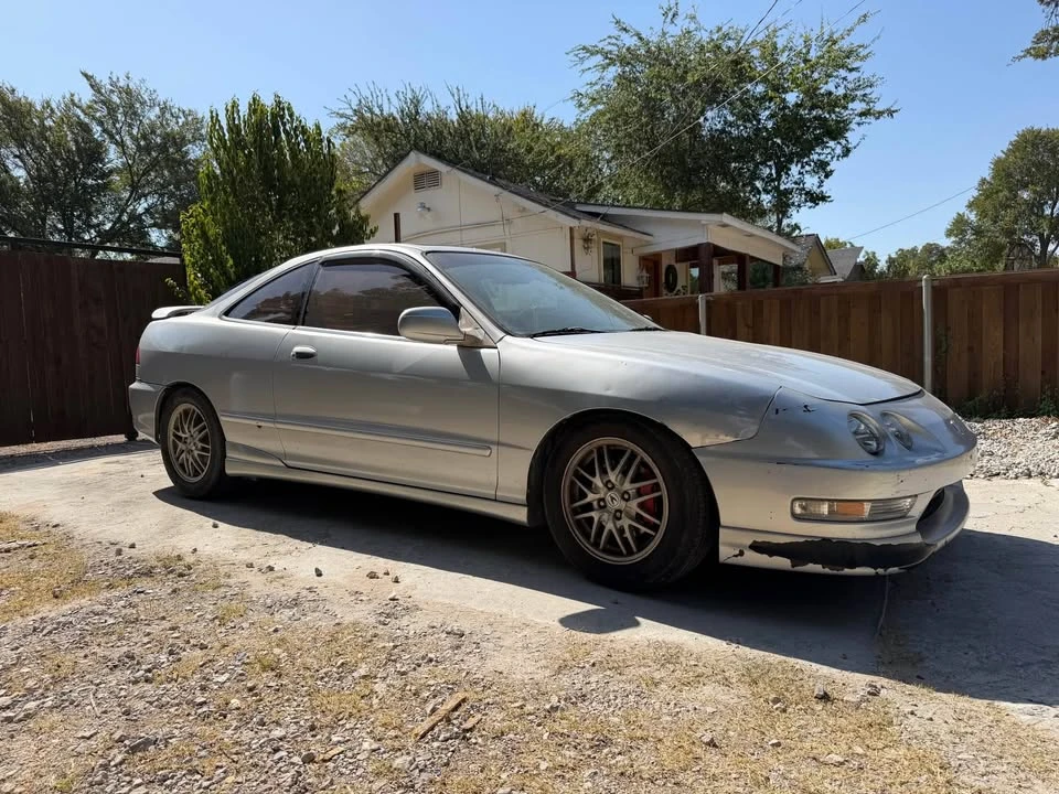 2000 Acura Integra 3rd Gen - Image 2 of 10