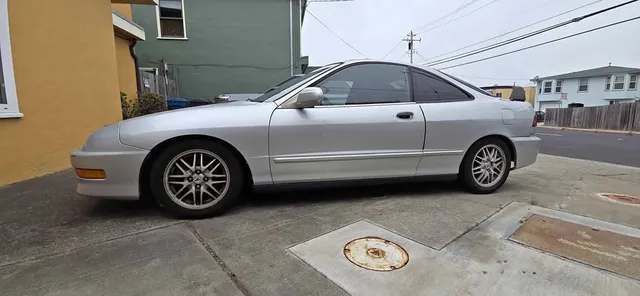 2000 Acura Integra LS Hatchback 2D