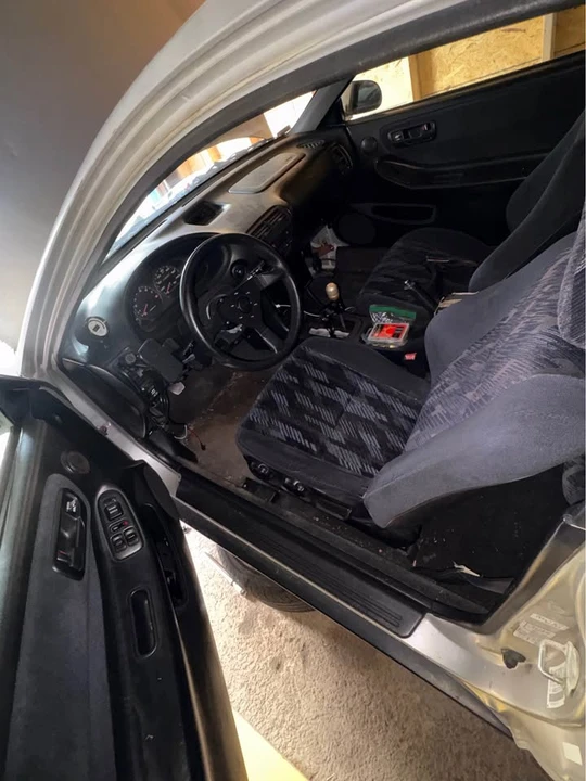 2000 Acura Integra 3rd Gen - Image 5 of 8